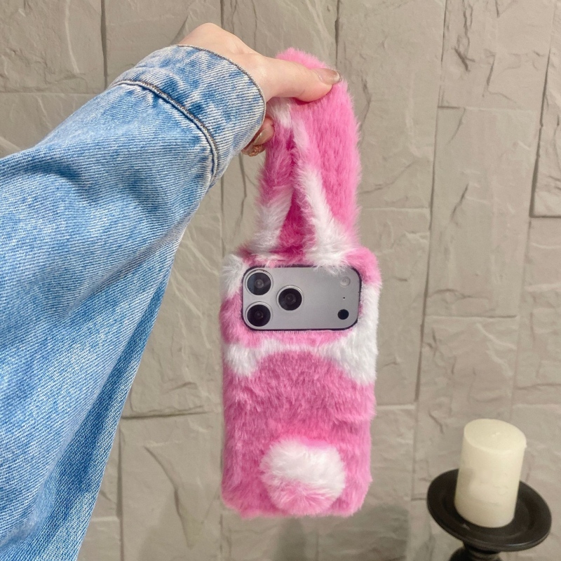 Urocze futrzane etui na telefo – Phone Cases Iphone 13 recenzja i cena